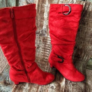 🌹🌹RED SUEDE BOOTS🌹🌹 Size 9
